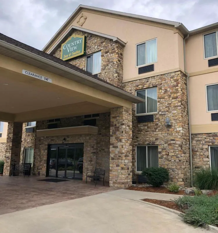 Country View Inn & Suites hotel hero