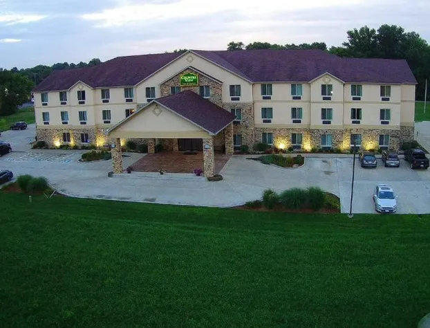 Country View Inn & Suites hotel detail image 4