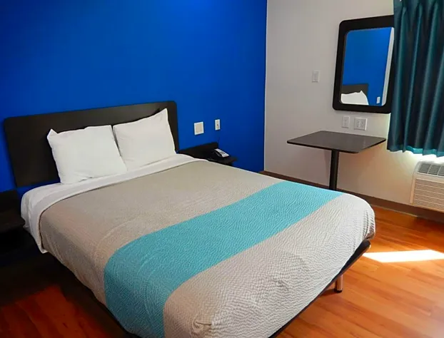 Motel 6-Houston, TX - Downtown North hotel detail image 3