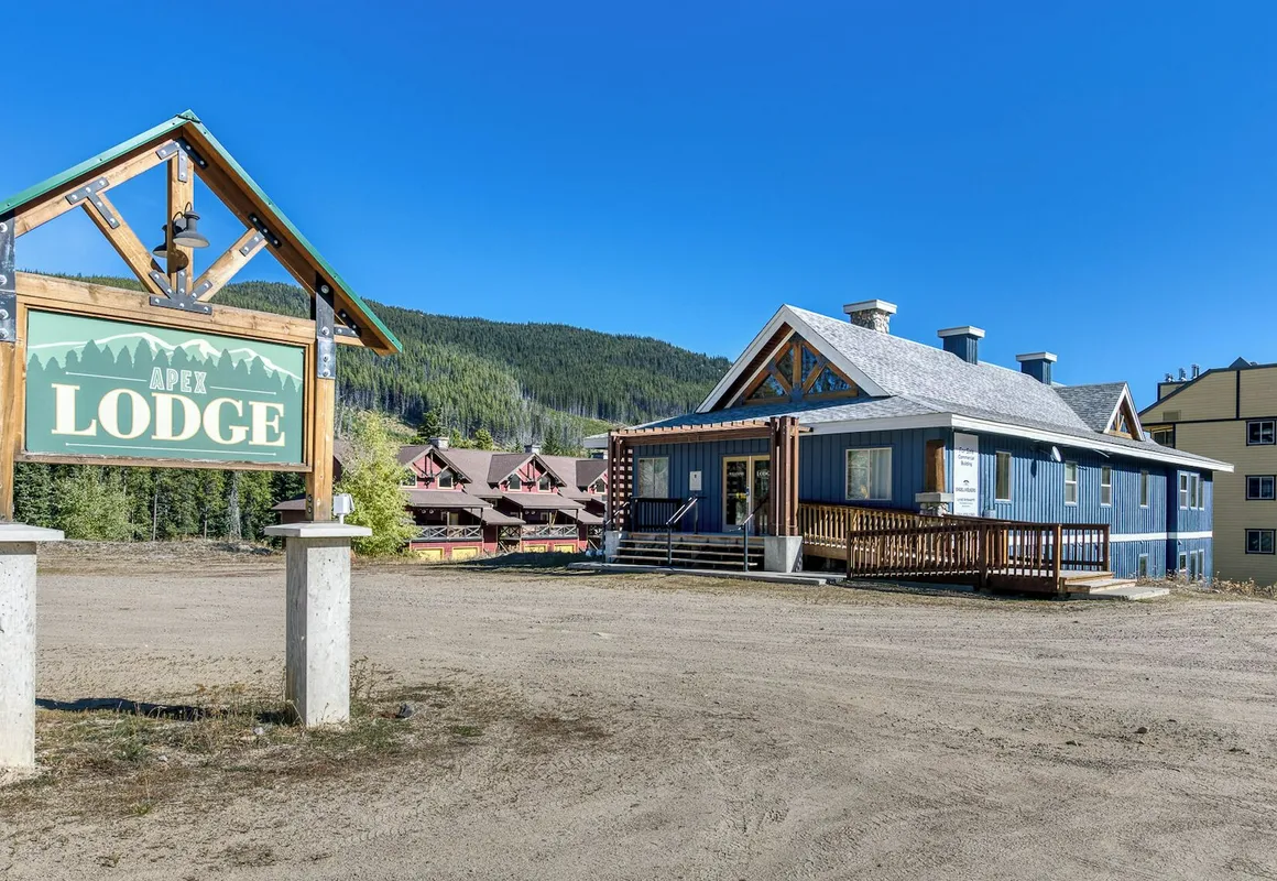 Apex Mountain Lodge hotel hero