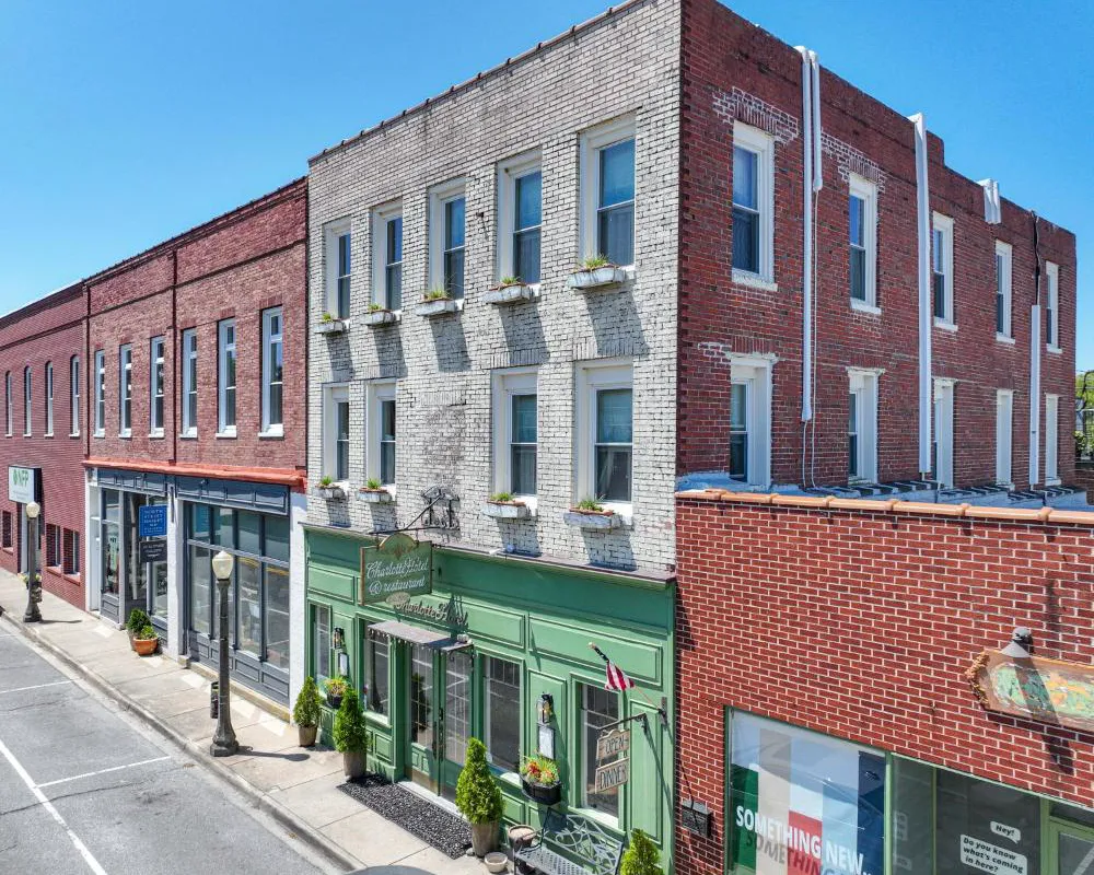 The Charlotte Hotel & Restaurant hotel hero