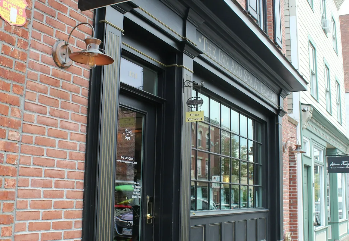 The Dutchess Inn and Spa at Beacon hotel hero