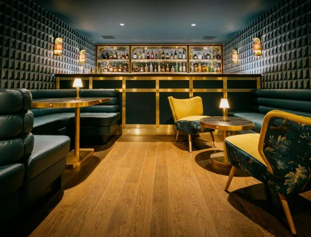 Eleven Revelstoke Lodge hotel detail image 3