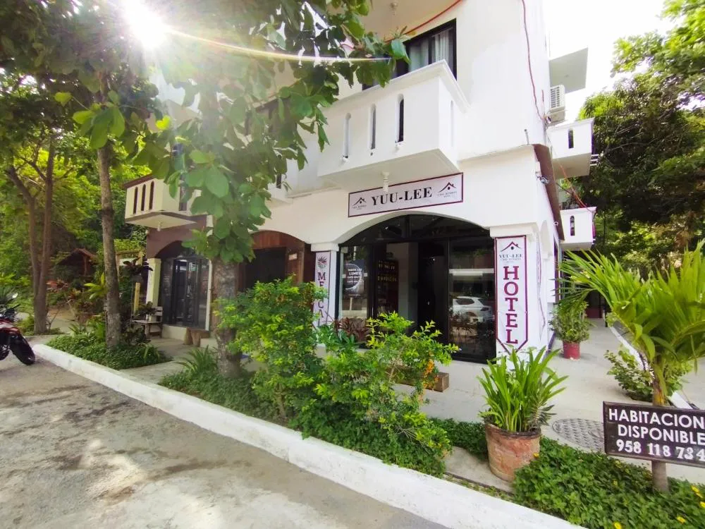Yuu-lee Casa Bendita Huatulco hotel hero