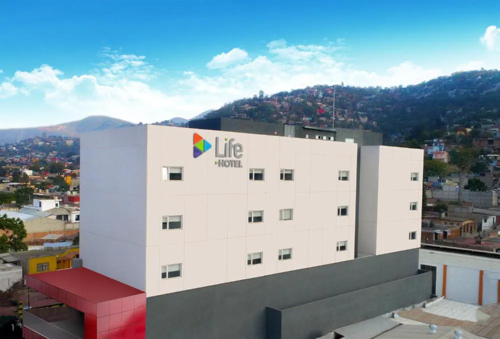Life Hotel hotel hero