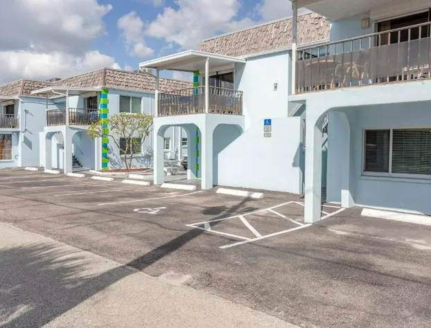 Twins Inn & Apartments hotel detail image 1