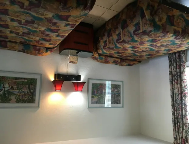 Travelers Inn hotel detail image 2