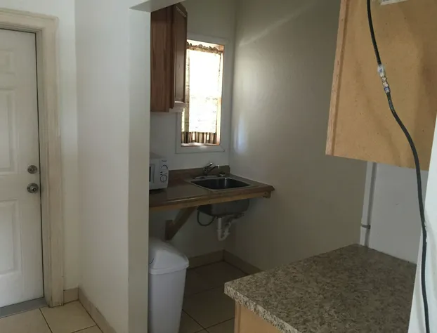 Travelers Inn hotel detail image 4