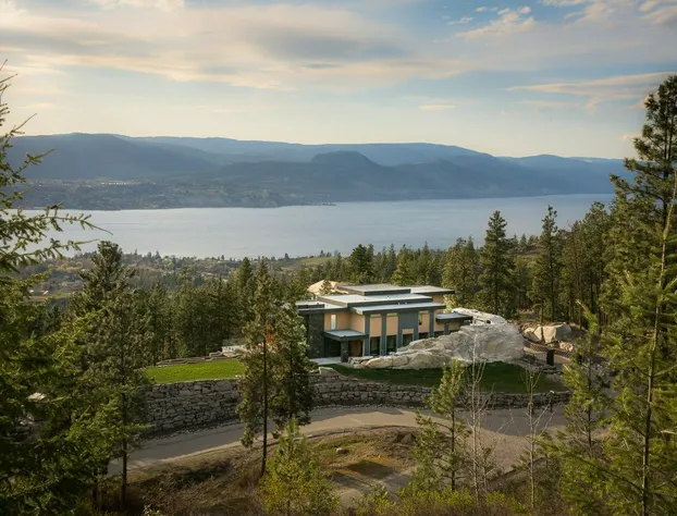 CastleRock hotel detail image 3
