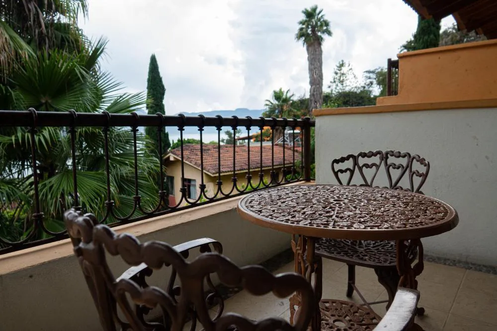 Hotel Villas Paraiso hotel hero