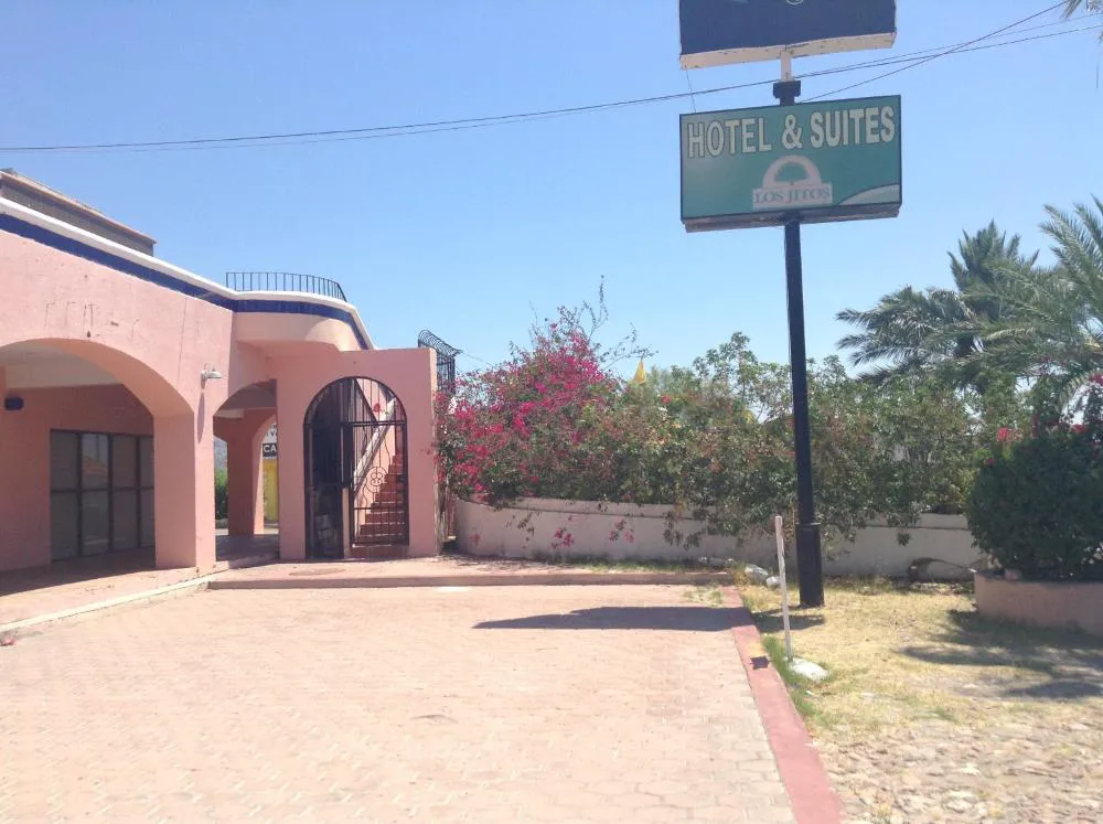 Los Jitos Hotel & Suites hotel hero