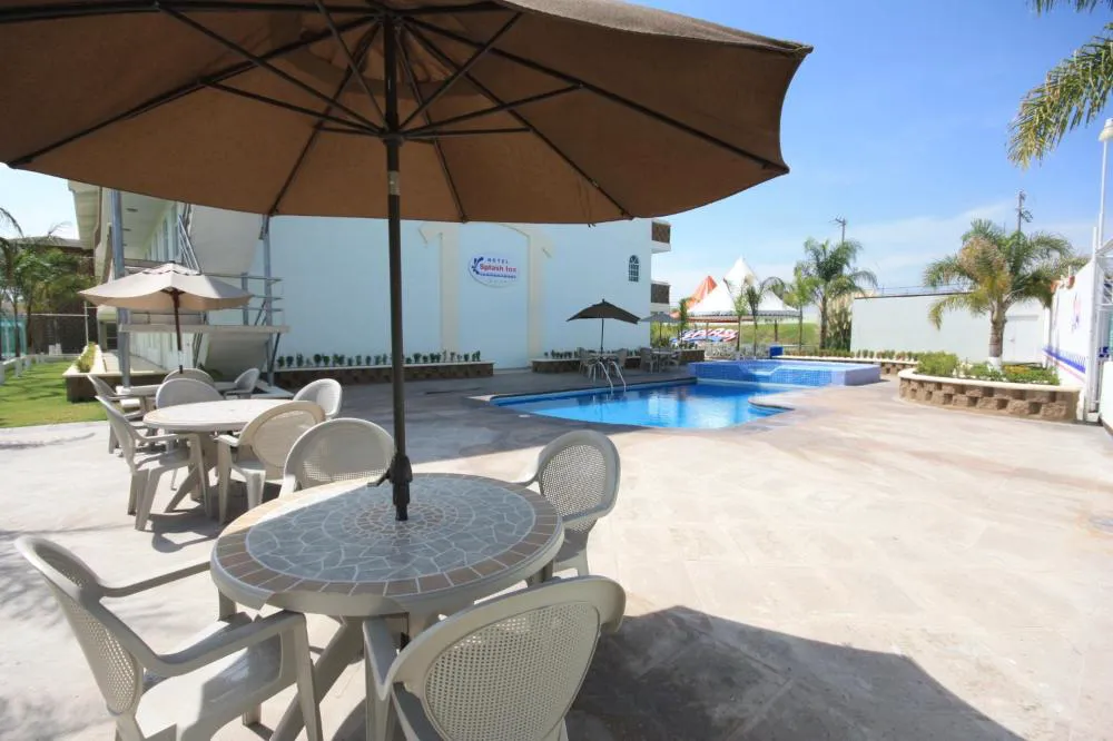 Hotel Splash Inn hotel hero