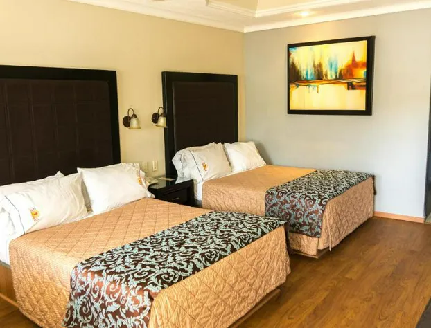 Hotel Santiago Plaza hotel detail image 4