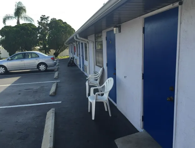 Sebring Inn hotel detail image 1