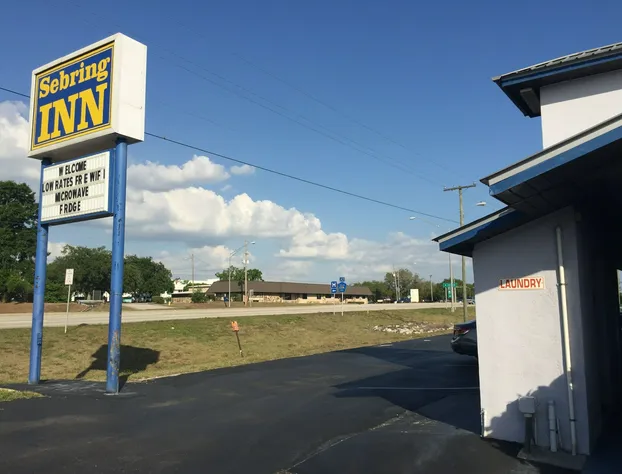 Sebring Inn hotel detail image 4