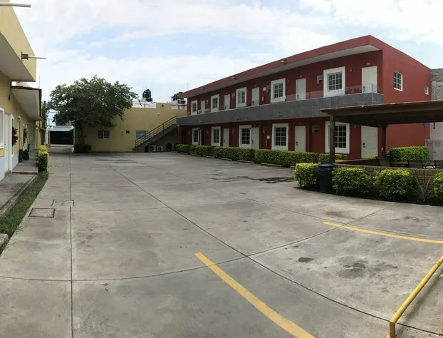 Hotel Montroi City hotel detail image 1