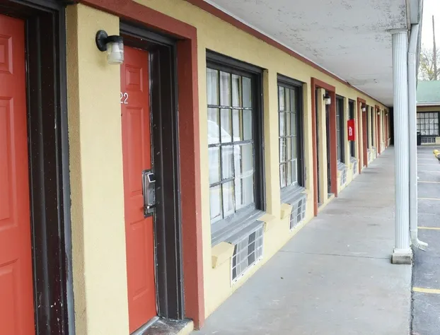 Budget inn hotel detail image 3