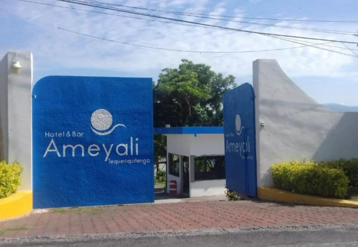 Hotel Ameyali Tequesquitengo hotel hero