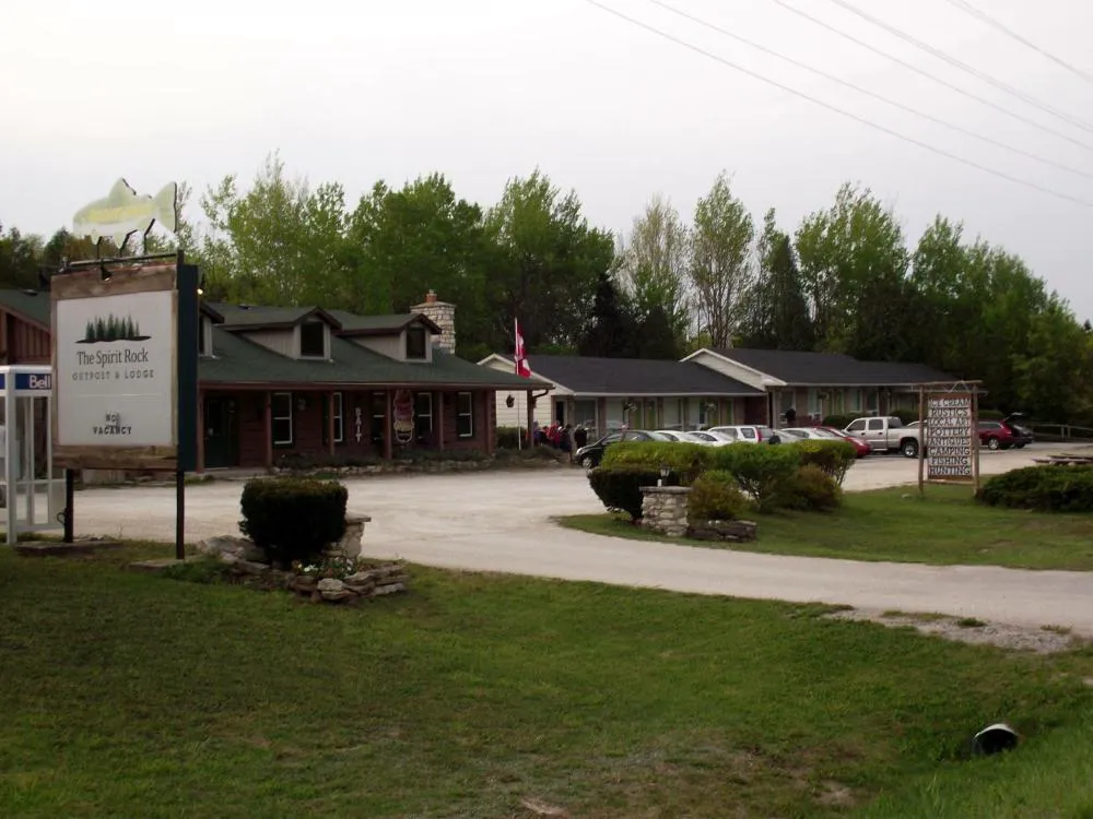 The Spirit Rock Outpost & Lodge hotel hero