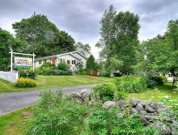 Picket Fence Motel hotel detail image 2