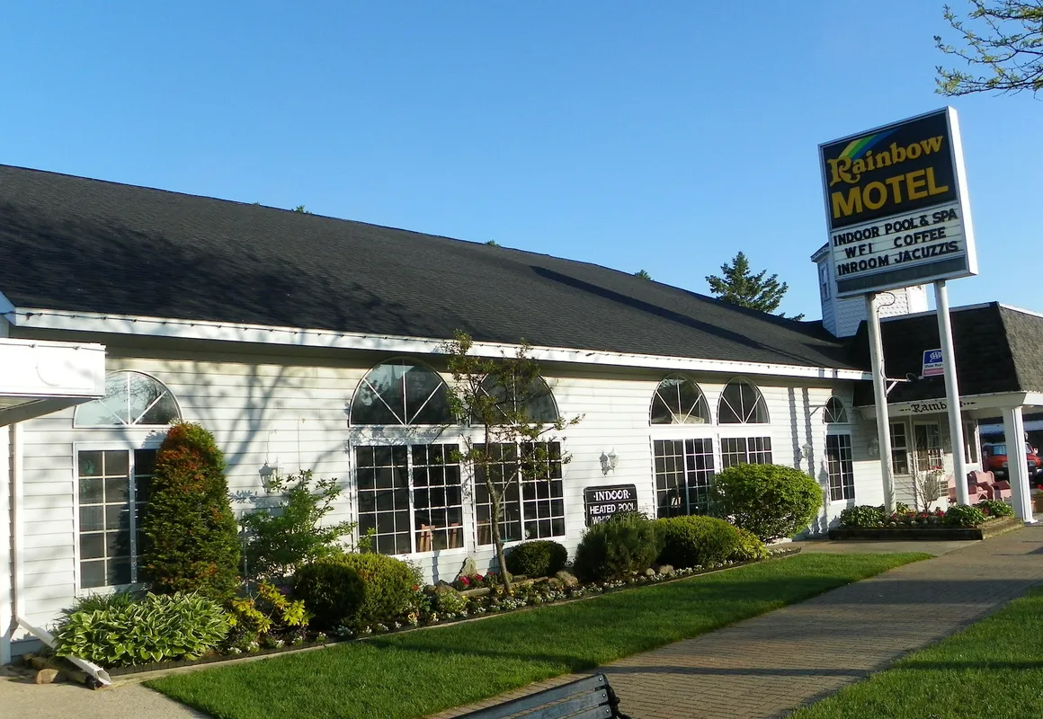 Rainbow Motel hotel hero