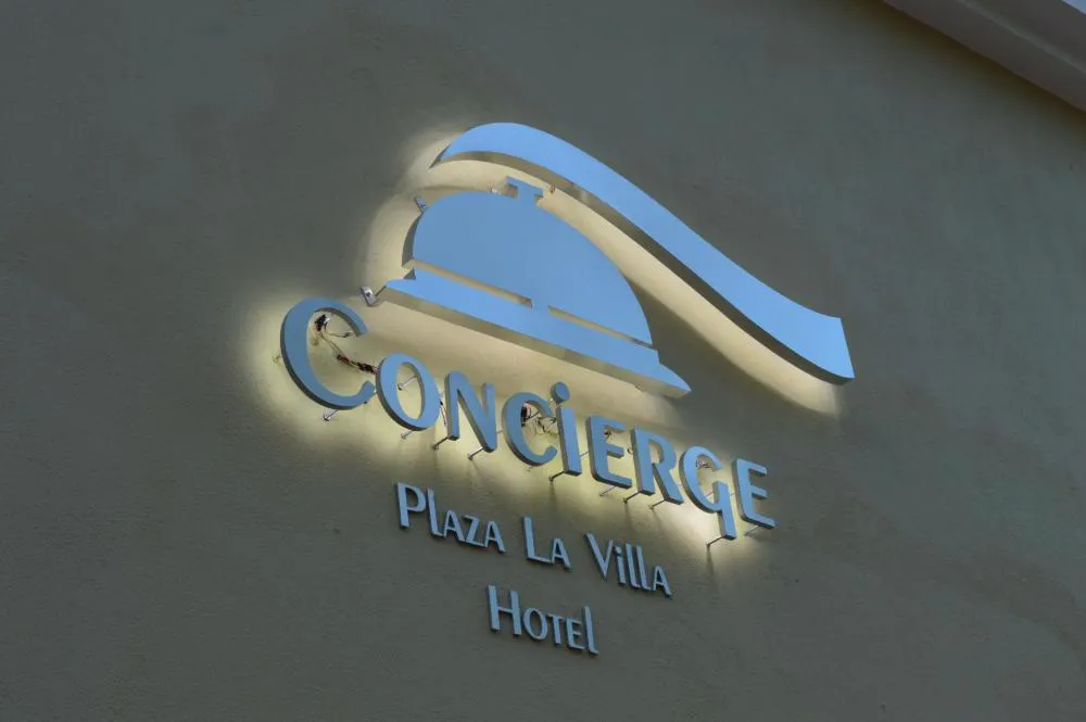 Concierge Plaza la Villa hotel hero