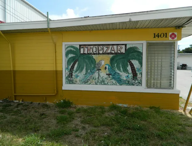Tropizar Motel hotel detail image 1