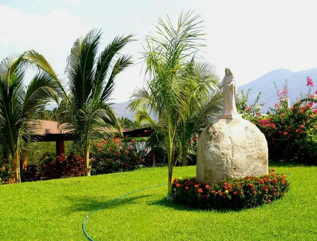 Paradise Lagoon Hotel hotel detail image 3