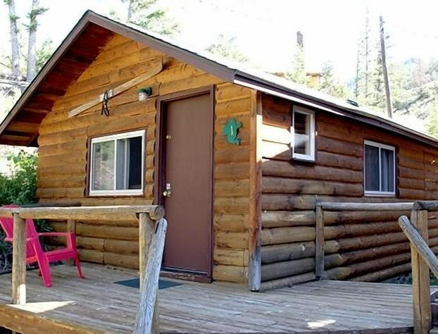 Creekside Lodge at Yellowstone hotel detail image 2