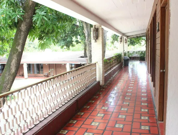 Hotel El Rancho hotel detail image 1