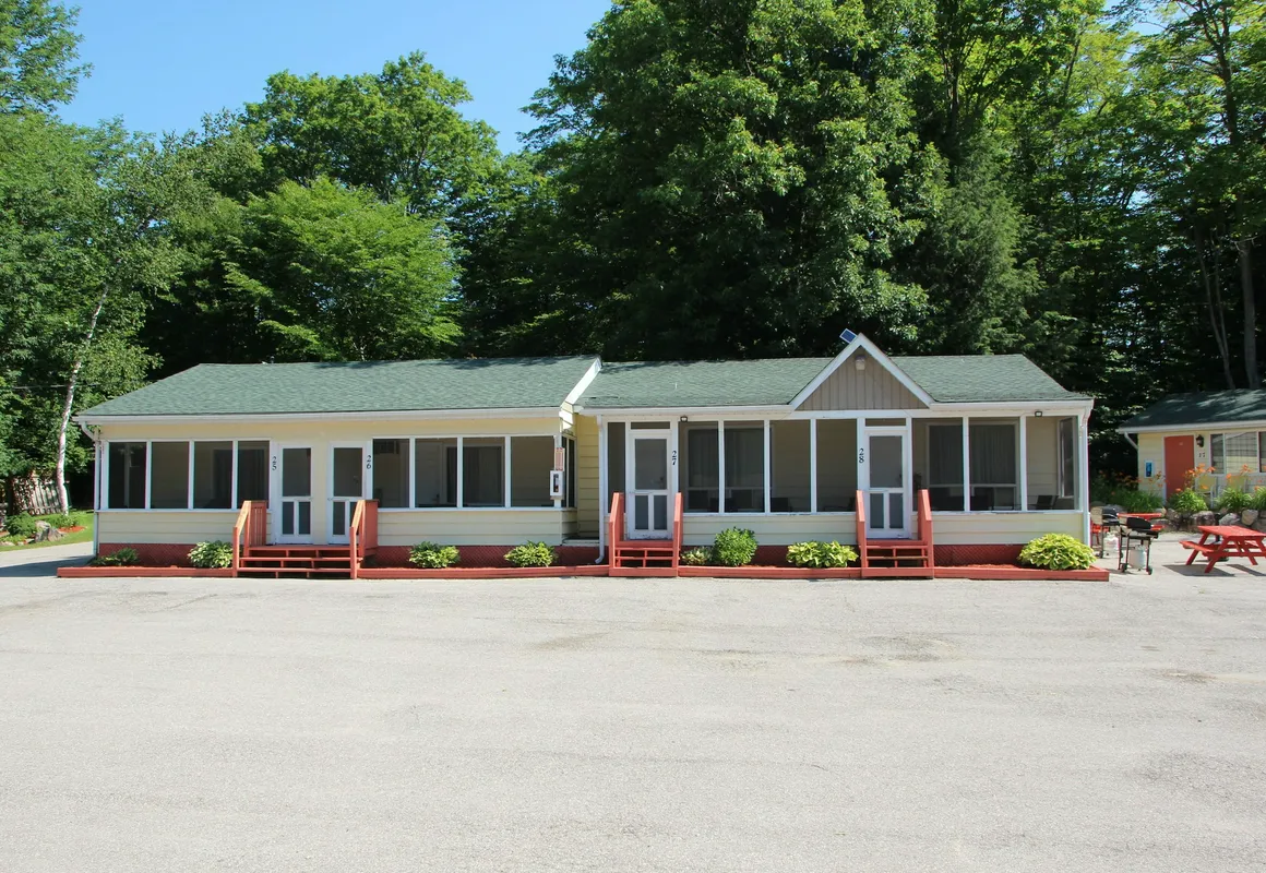 Crestwood Inn hotel hero