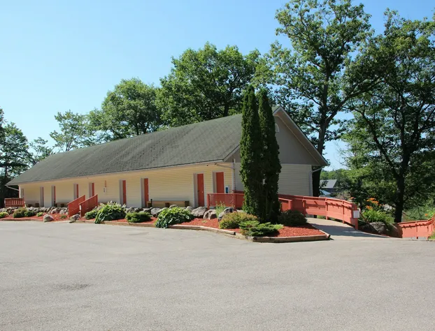 Crestwood Inn hotel detail image 2