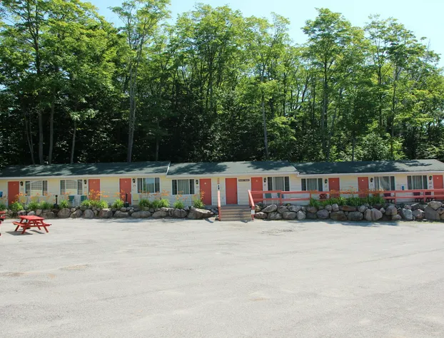 Crestwood Inn hotel detail image 4