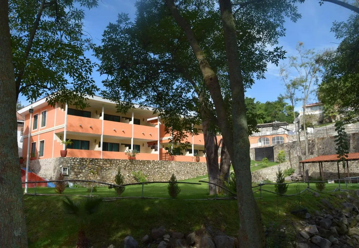Hotel Chapala Country hotel hero