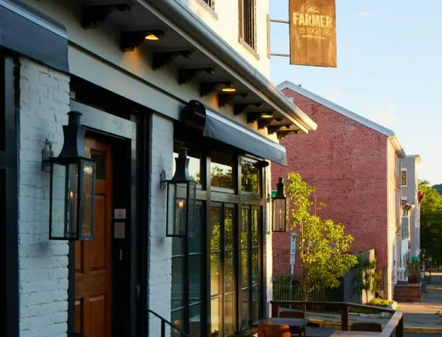 Wm. Farmer & Sons hotel detail image 4