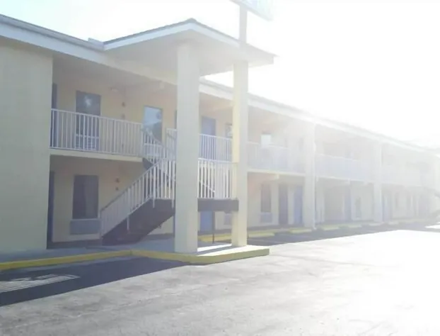 Royal Inn hotel detail image 1