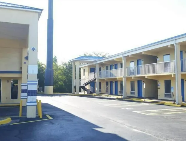 Royal Inn hotel detail image 4