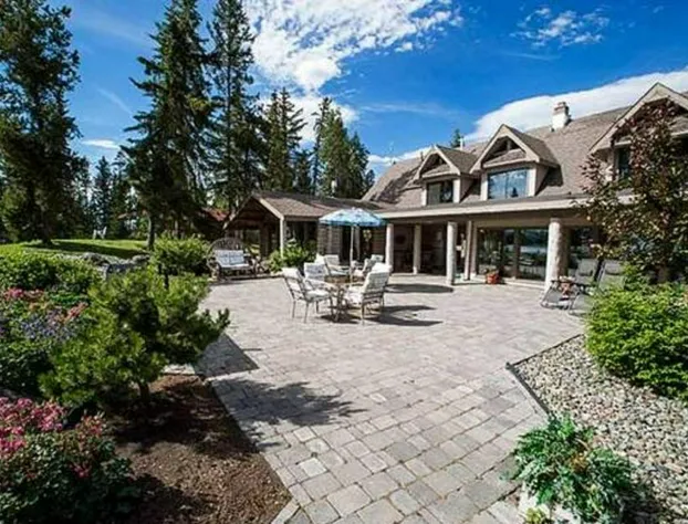 Retreat Wilderness Inn hotel detail image 4