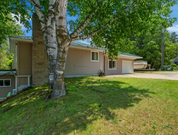 South Arm Retreats hotel detail image 4