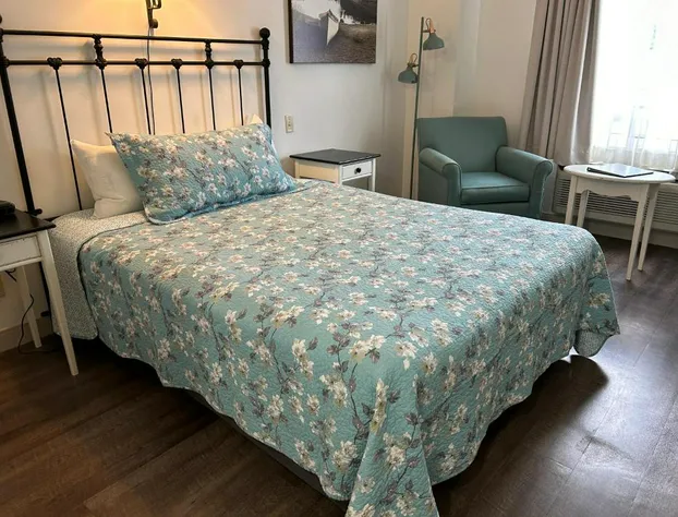 The Village Inn hotel detail image 2