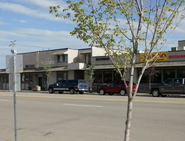 Morinville Plaza & Suites hotel detail image 2