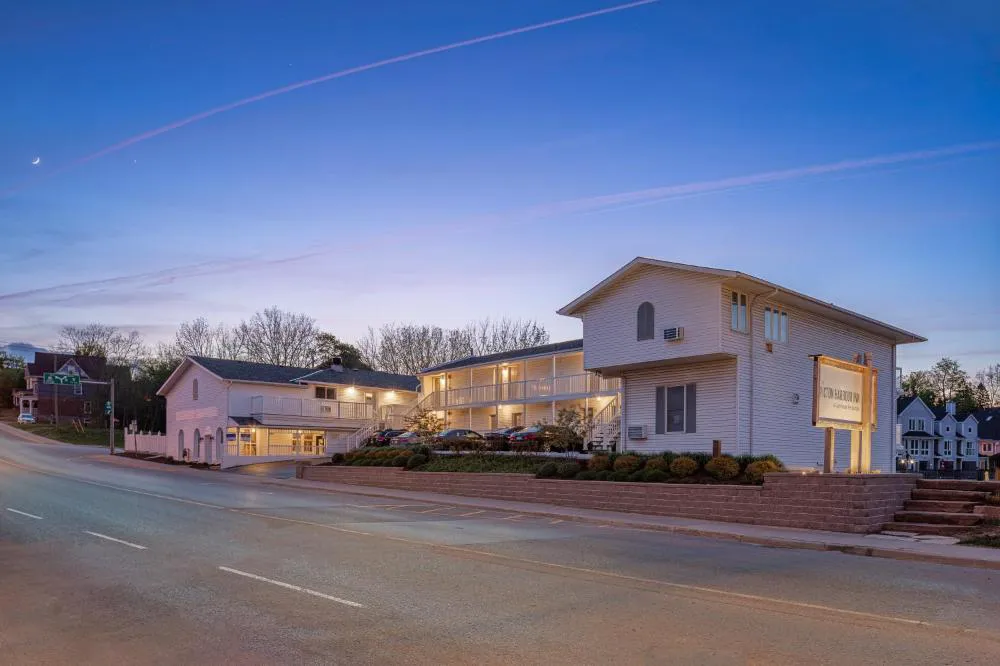 Picton Harbour Inn hotel hero