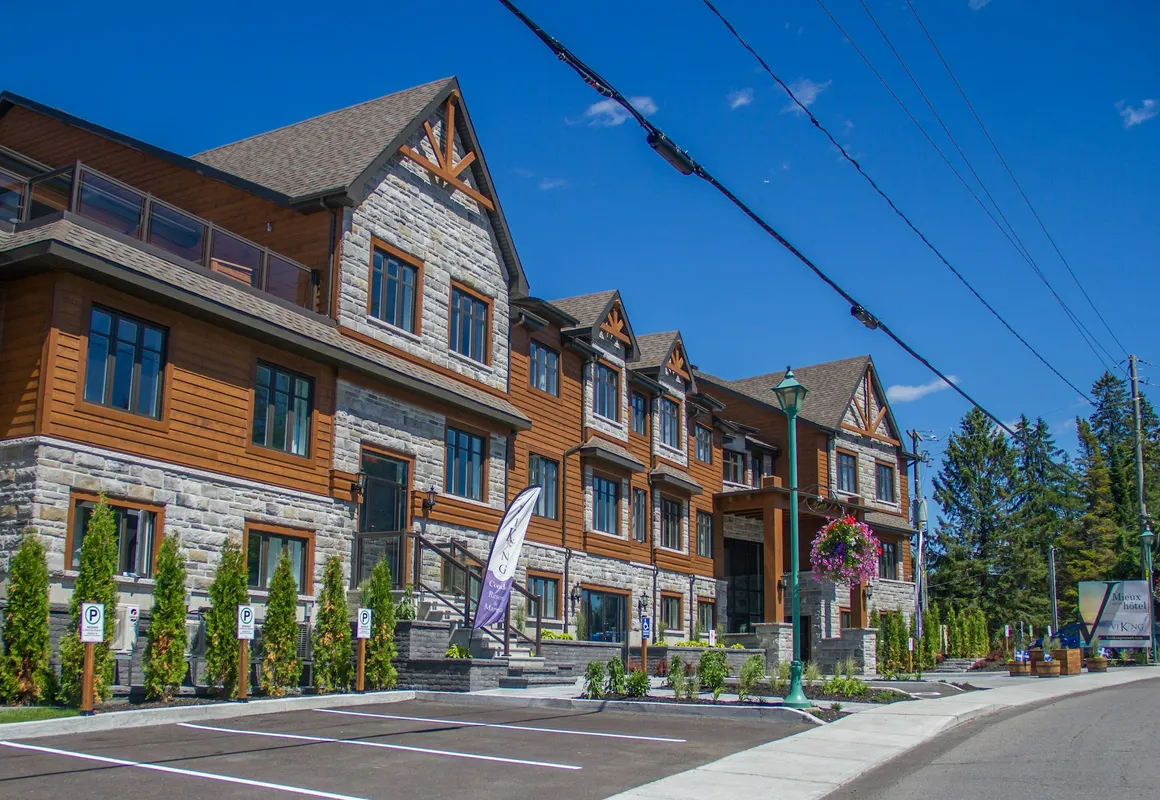 Le Viking Resort & Marina hotel hero