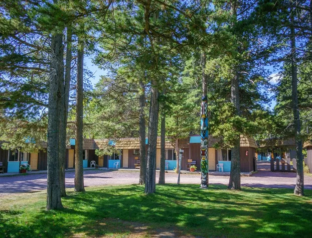 Mountain Pine Motel hotel detail image 1