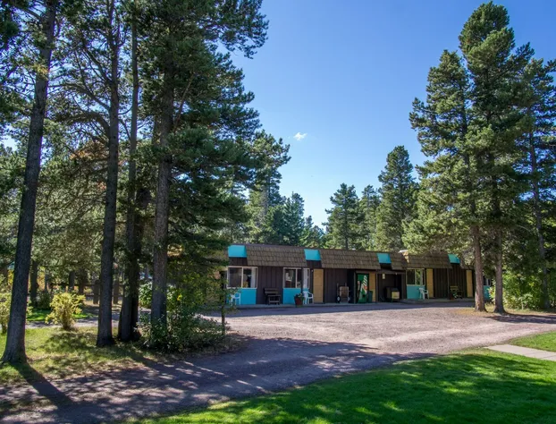 Mountain Pine Motel hotel detail image 2