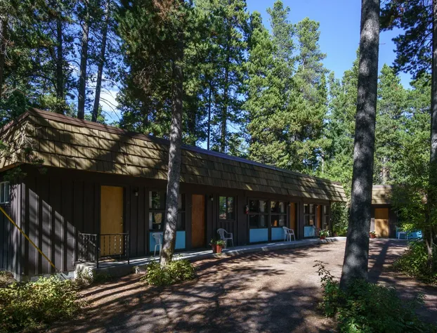 Mountain Pine Motel hotel detail image 3