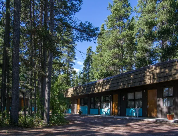 Mountain Pine Motel hotel detail image 4