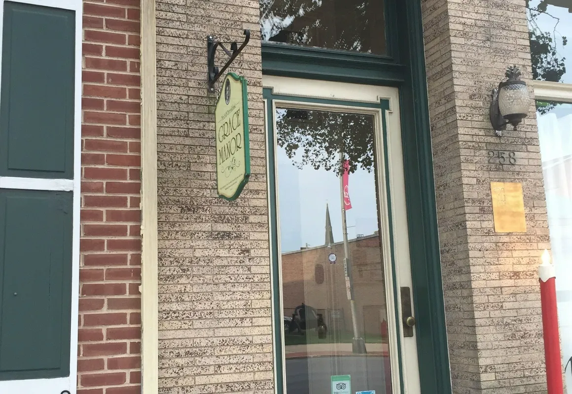 Grace Manor Bed and Breakfast hotel hero