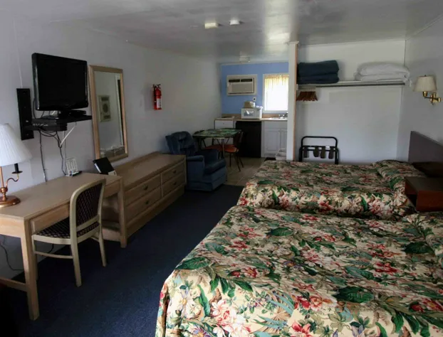 Cabin City Motel hotel detail image 3