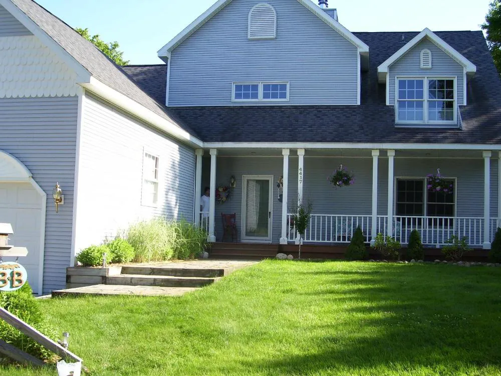 Torch Lake Bed & Breakfast hotel hero